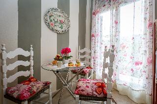 V.A Boutique Apartments & Suites