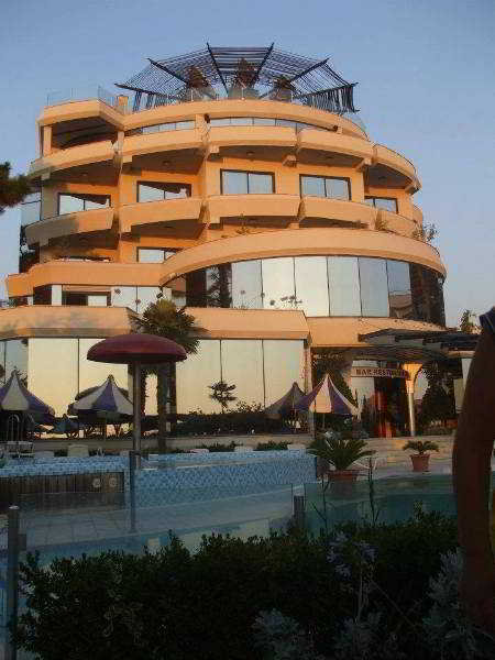 Vela Hotel