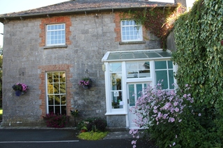 Deebert House Bed & Breakfast