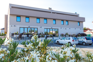 Hotel Petrcane