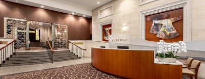 Auberge Vancouver Hotel