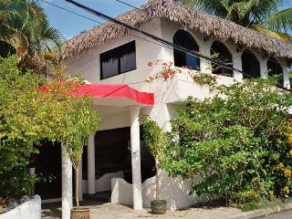 Casa Phonix Annex Isla Verde