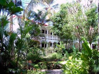 Casa Phonix Annex Isla Verde