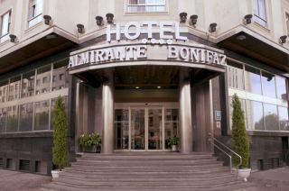 波尼法兹海军上将酒店