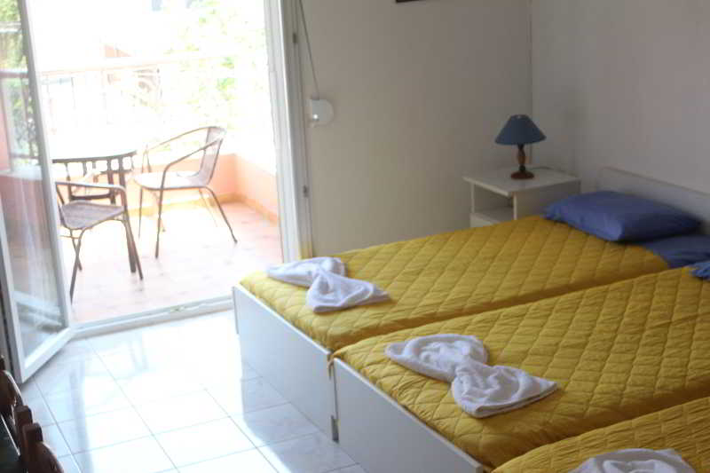 Arion Beach Apartments