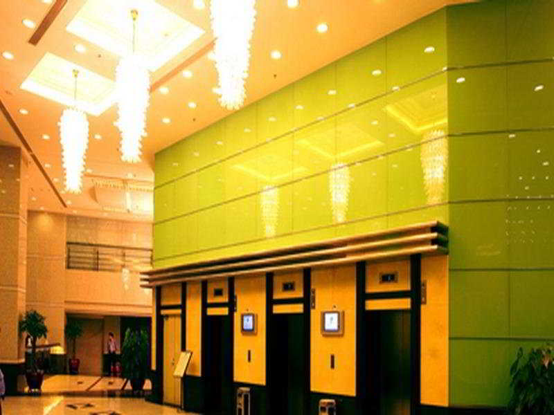 Skyline Plaza