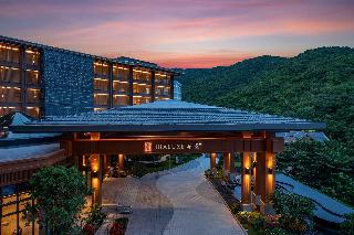 Hualuxe Sanya Yalong Bay Resort