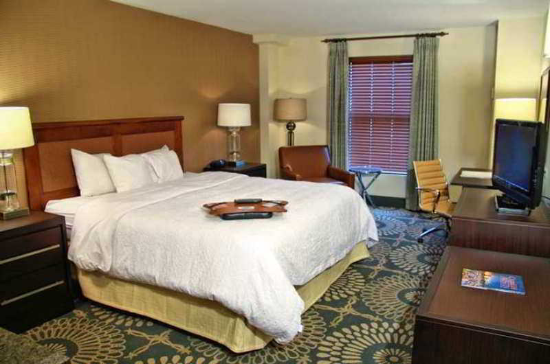 Photo - Hampton Inn & Suites Austin-Downtown/Convention Center