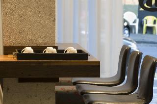 Bristol Golden Plaza Hotel