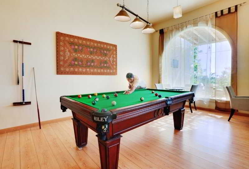 Pasadena Hotel & Resort