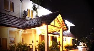 The Jayakarta Villas Anyer Beach Resort, Boutique Suites And Spa