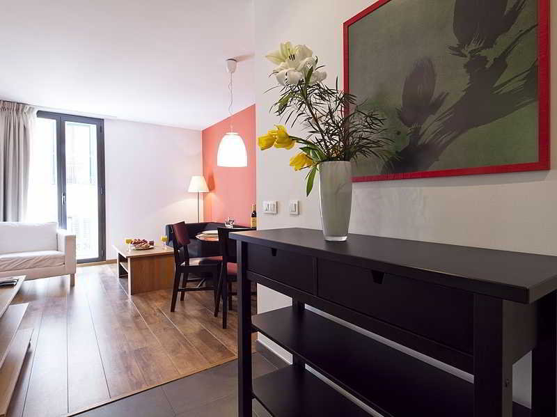 Inside-BCN Apartments Sants