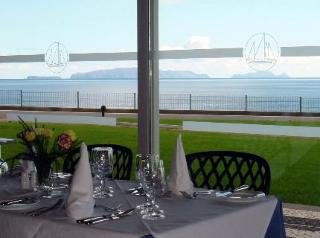 Albatroz Beach & Yacht Club