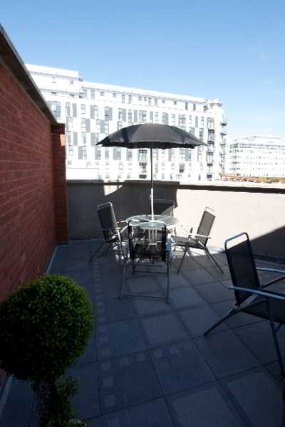 Dreamhouse City West Apartments