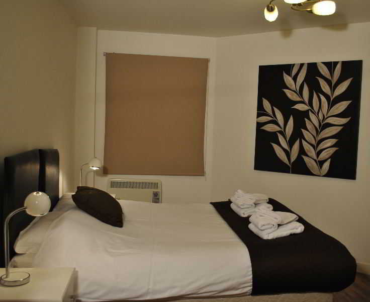 Dreamhouse City West Apartments