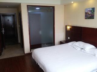 Green Tree Inn Jiangxi NanChang Railway Station Luoyang Road Express Hotel