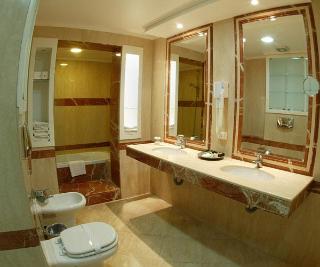 Takaya Suites Hotel