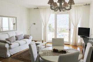 Maraini Resort