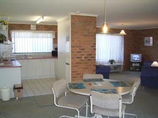 Fronds Holiday Apartments