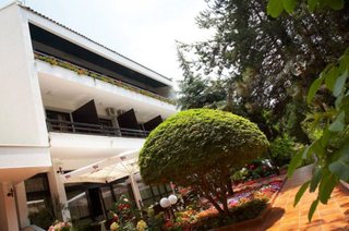 Pela Hotel