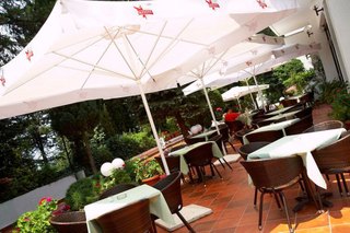 Pela Hotel