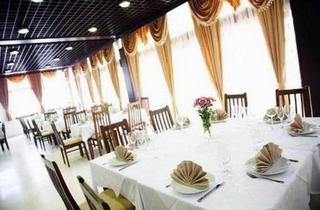Pela Hotel