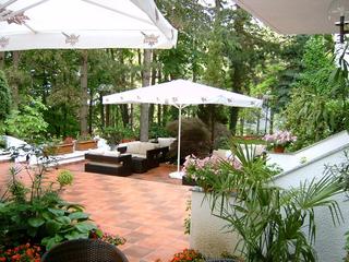 Pela Hotel