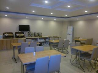 Greentree Inn Dalian Kaifa District West Huanghai Road Express Hotel