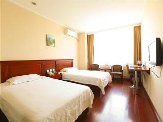 Greentree Inn Dalian Kaifa District West Huanghai Road Express Hotel