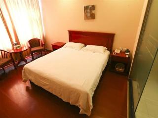 Greentree Inn Dalian Kaifa District West Huanghai Road Express Hotel