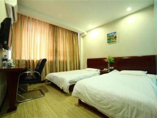 Greentree Inn Dalian Kaifa District West Huanghai Road Express Hotel